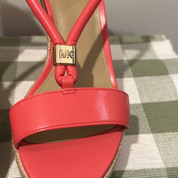 Authentic Michael Kors, Annie Strappy Platform Wedges - Picture 6 of 6